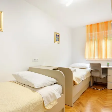 Apartment With Wifi - 19143 Split